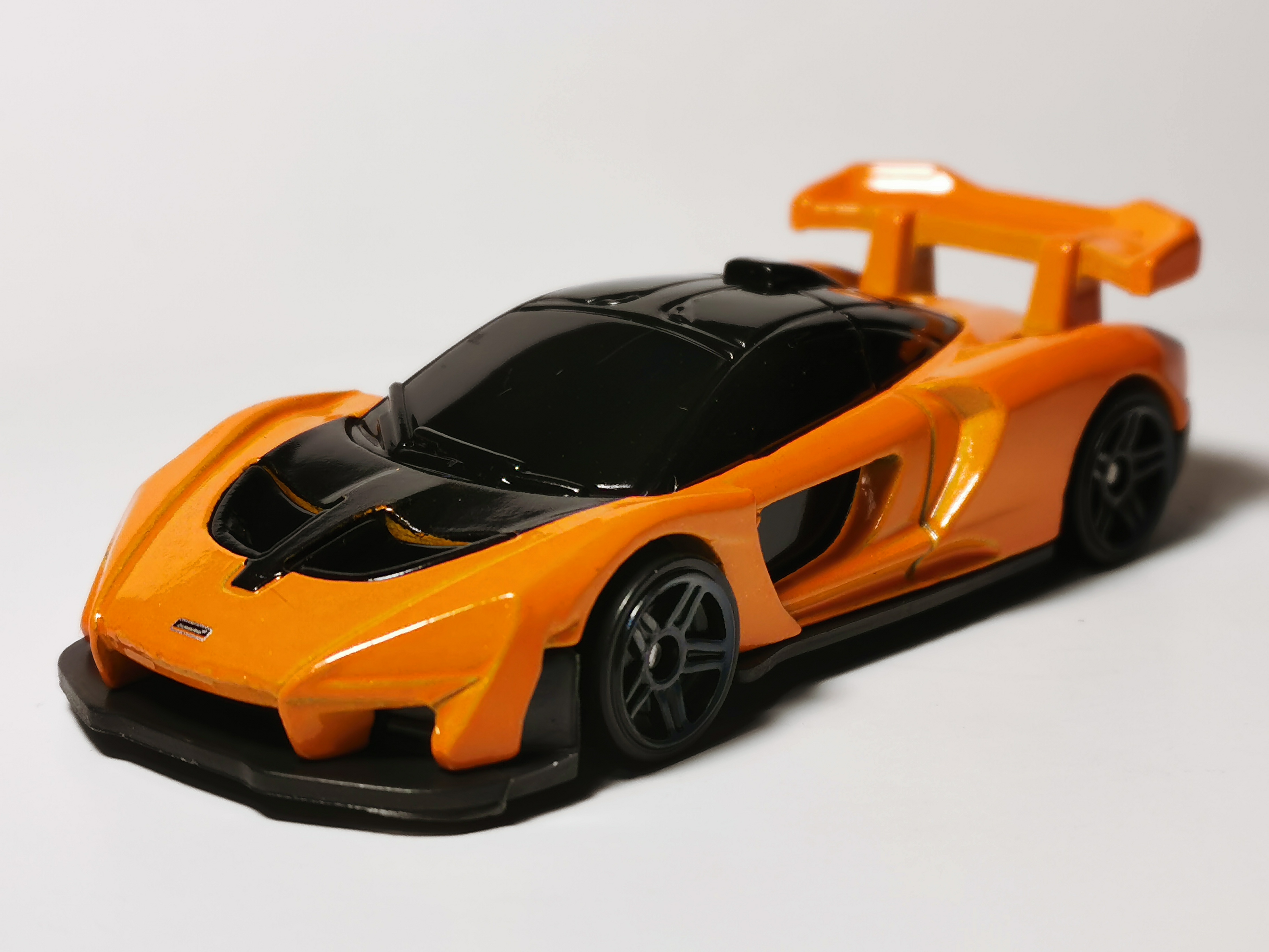 mclaren senna hot wheel