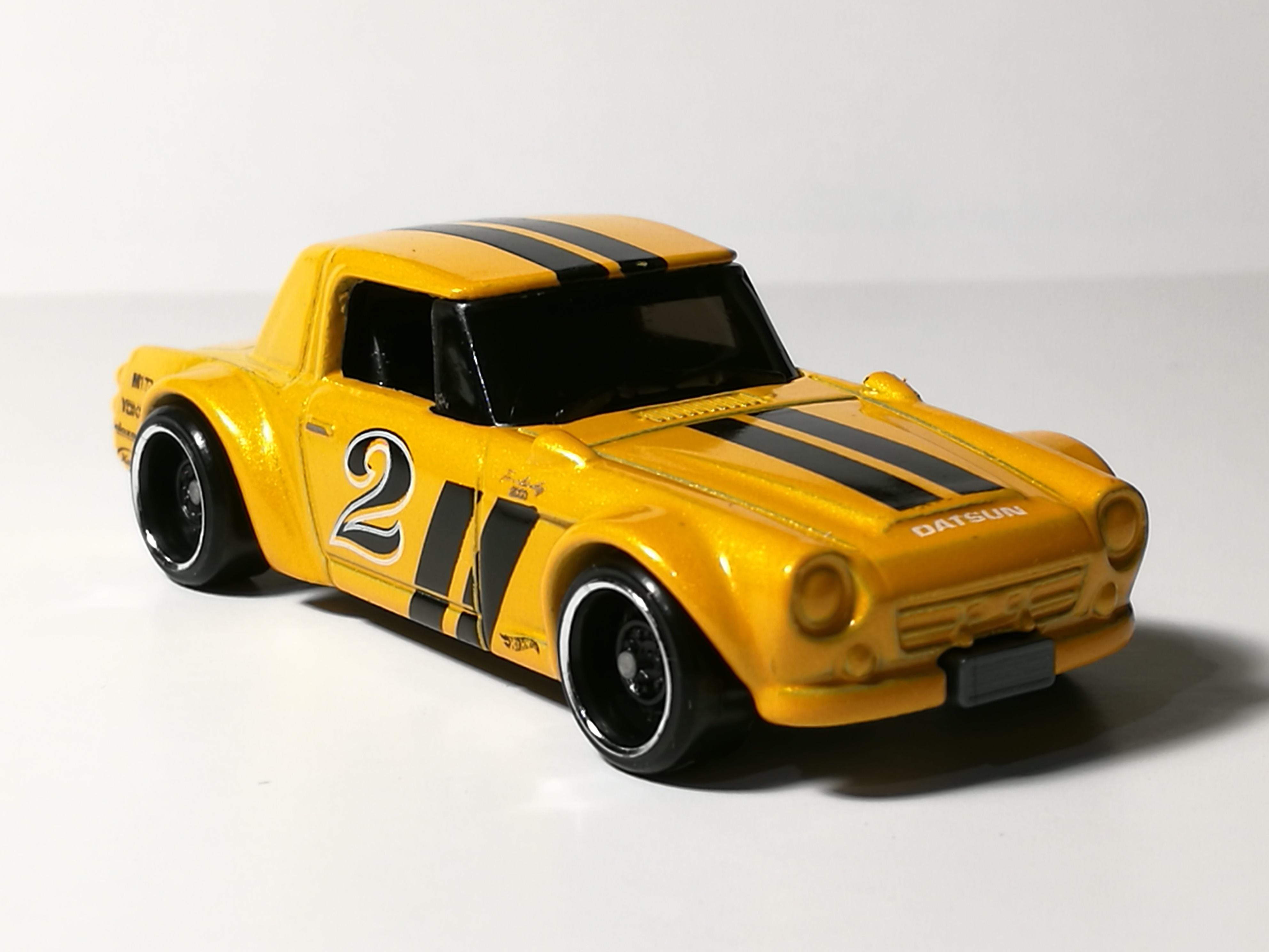 hot wheels fairlady 2000 black