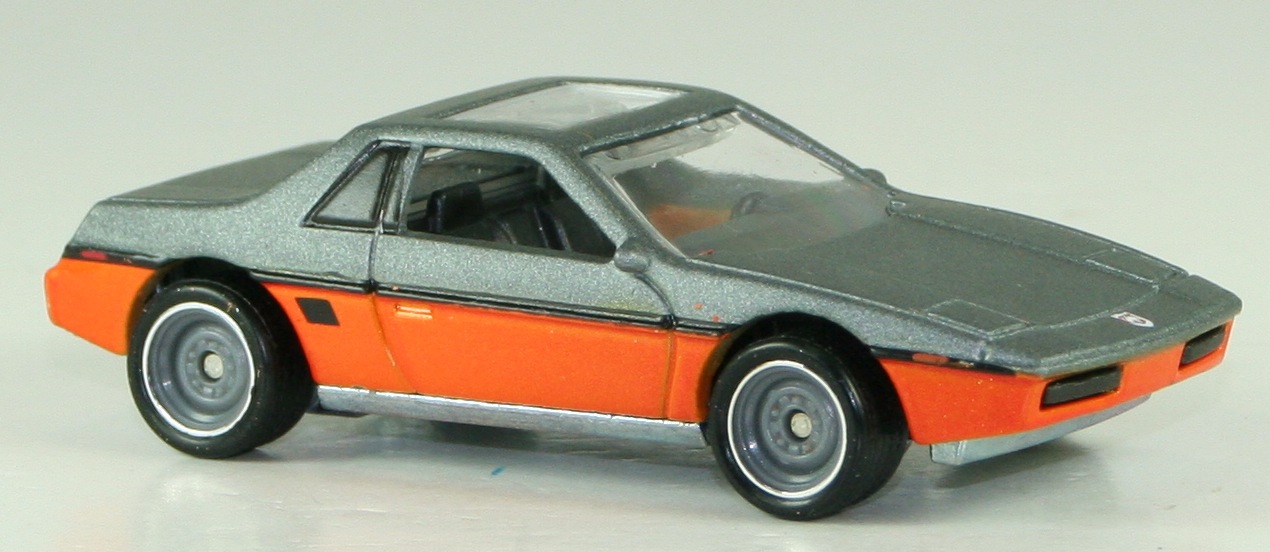 HOT WHEELS PONTIAC FIERO 2M4 COLLECTION
