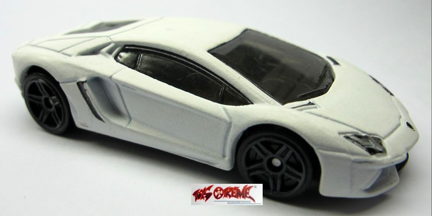 hot wheels white lamborghini