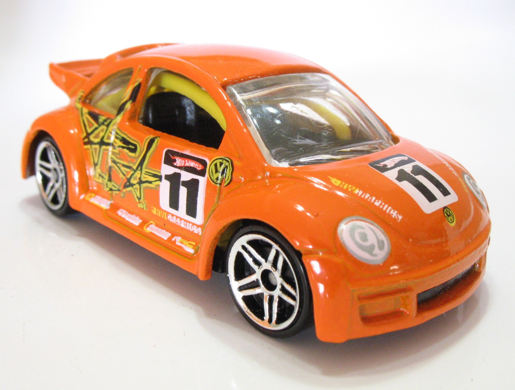 hot wheels 2001 volkswagen new beetle cup