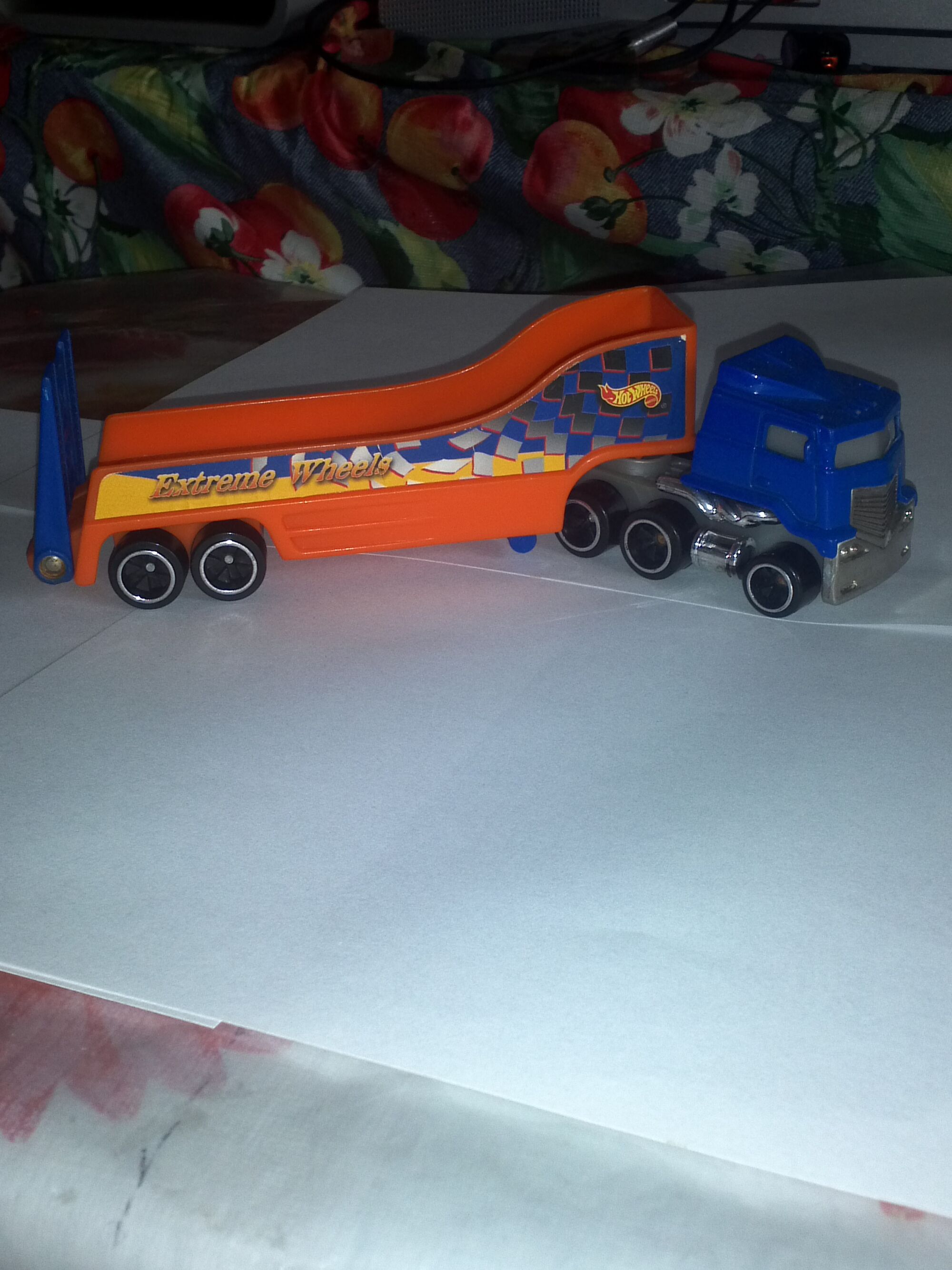 hot wheels truckin transporters