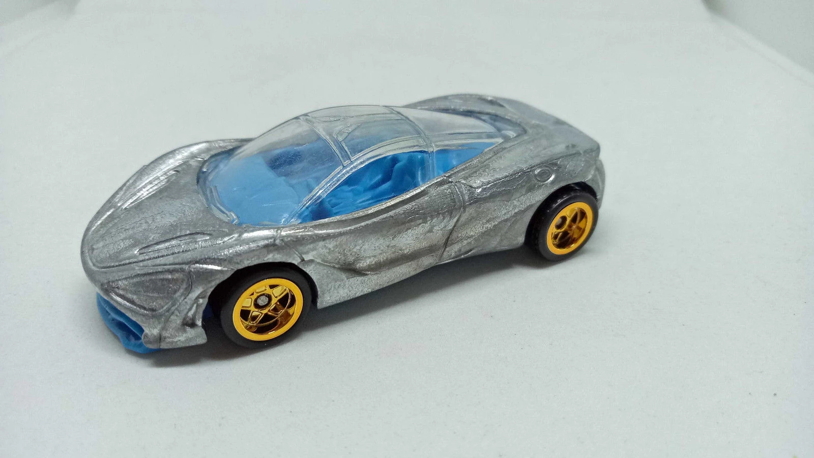 Hot wheels mclaren 720s