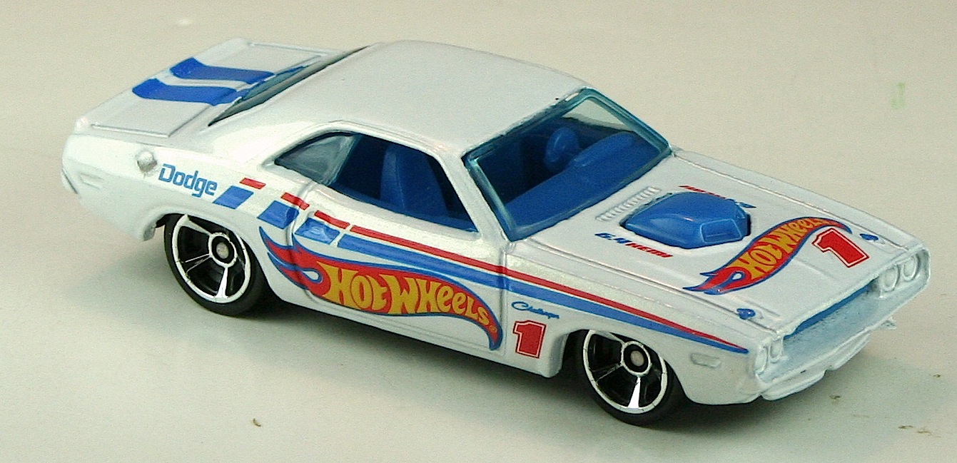 hot wheels 70 dodge hemi challenger