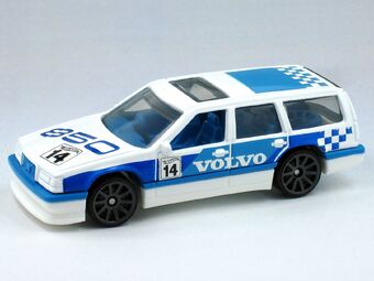 hot wheels volvo 240