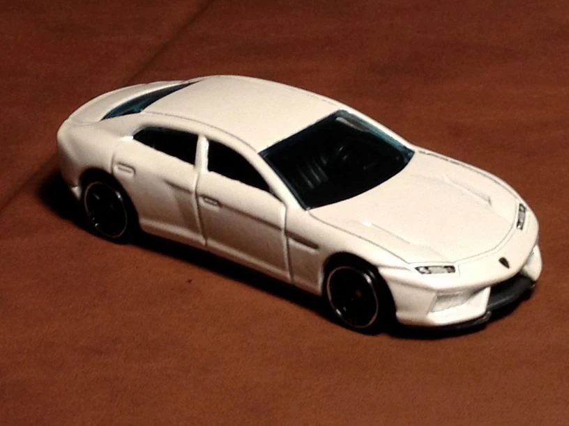Lamborghini estoque hot wheels