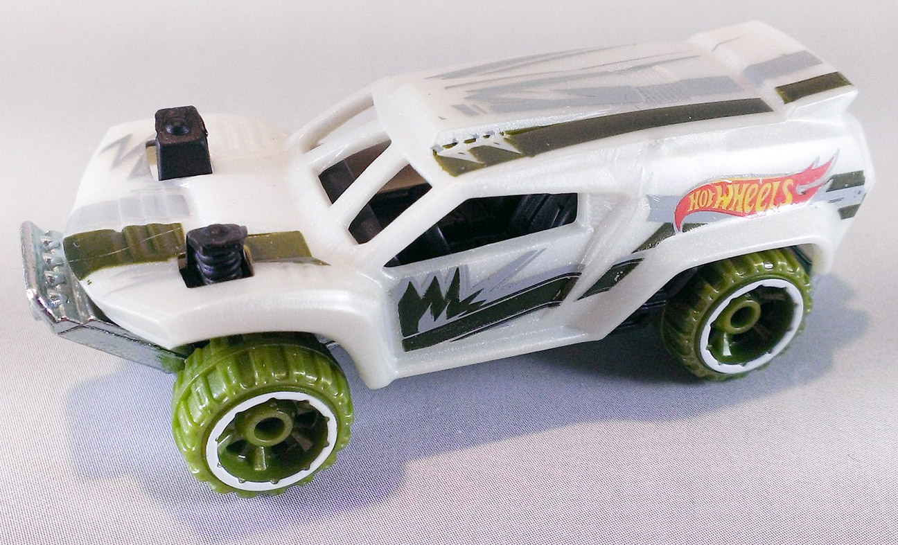 Hot wheels 2015. Машинка Dune crusher Mattel 2013. Bone crusher hot Wheels набор. Hw off Road. Dune crusher машина настаящая.