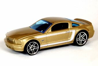 hot wheels 2005 ford mustang gt