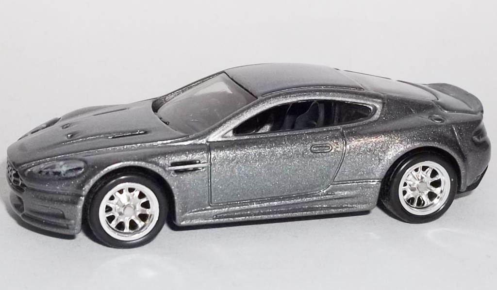 hot wheels aston martin dbs