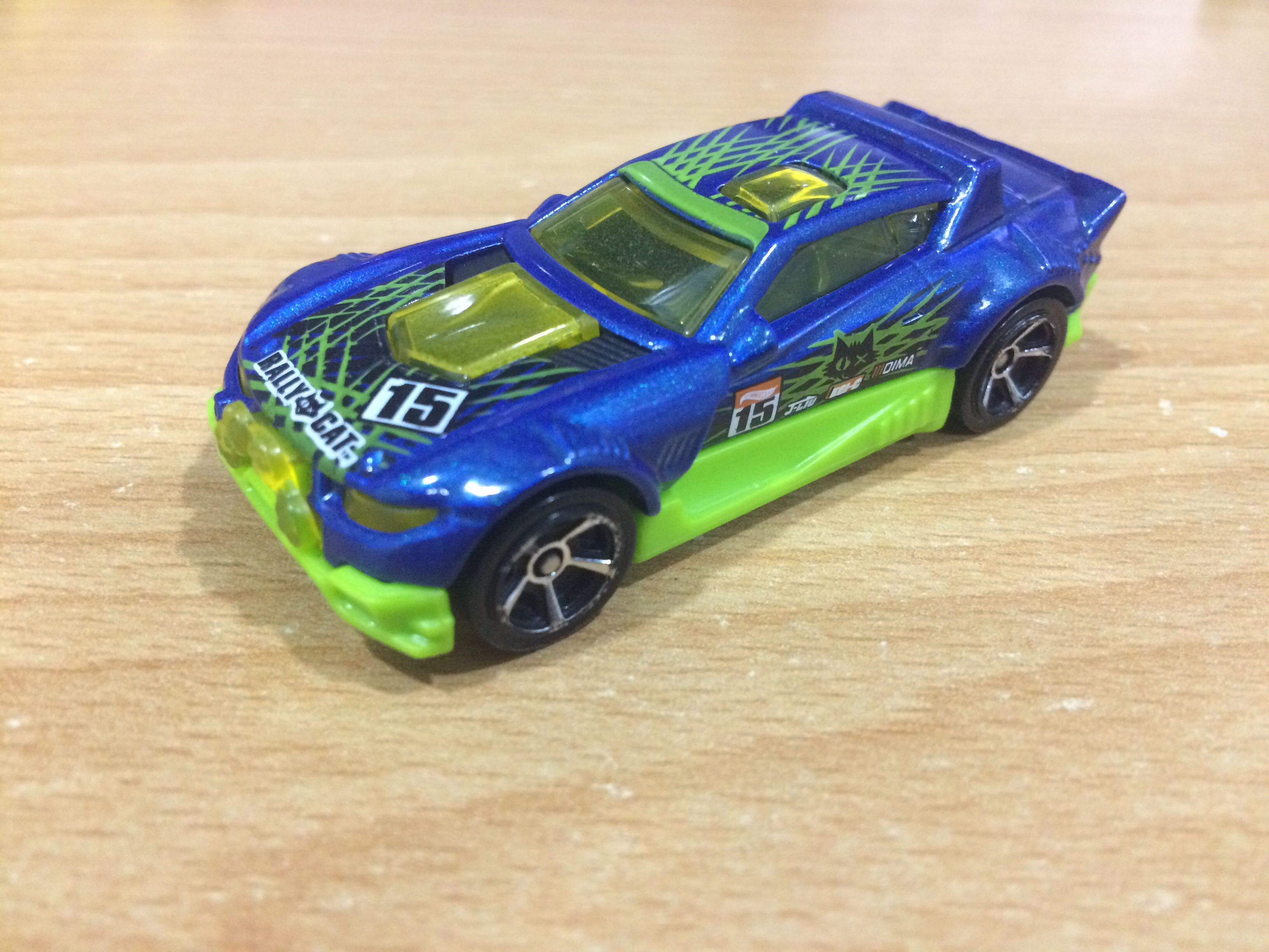 hot wheels rally cat dtx15