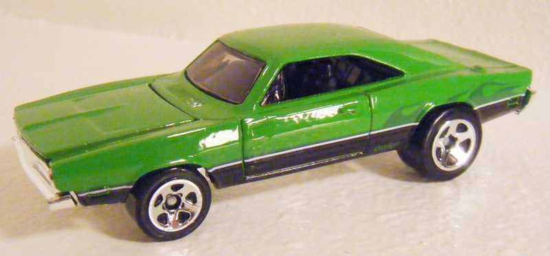 hot wheels 69 dodge charger 2004