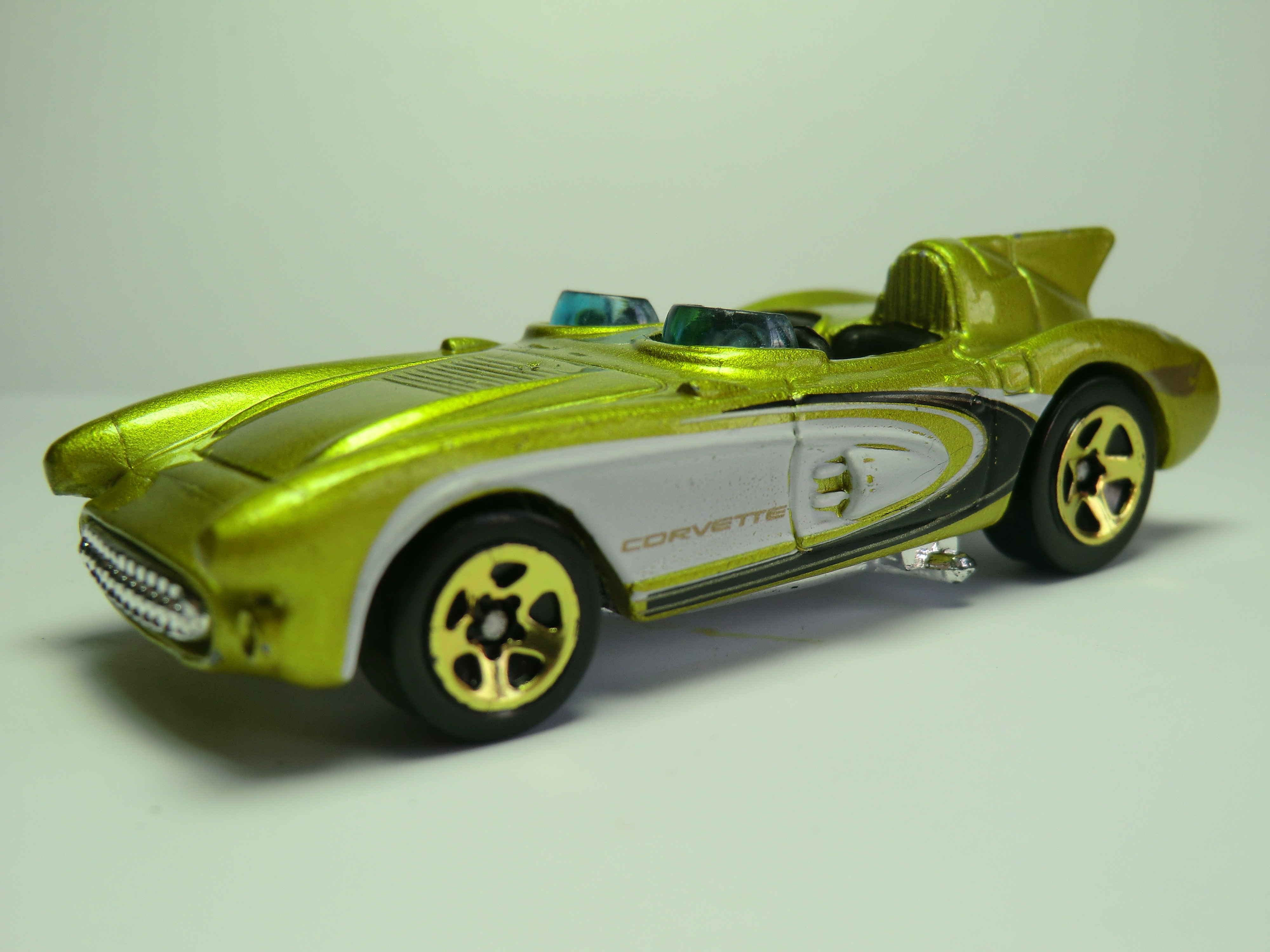 hot wheels corvette sr2