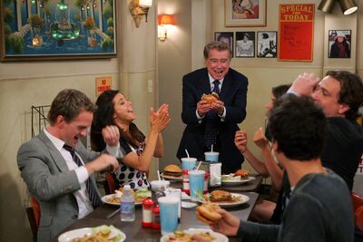 Alyson-hannigan-how-i-met-your-mother-sitcom-4x02-stills-gq-01