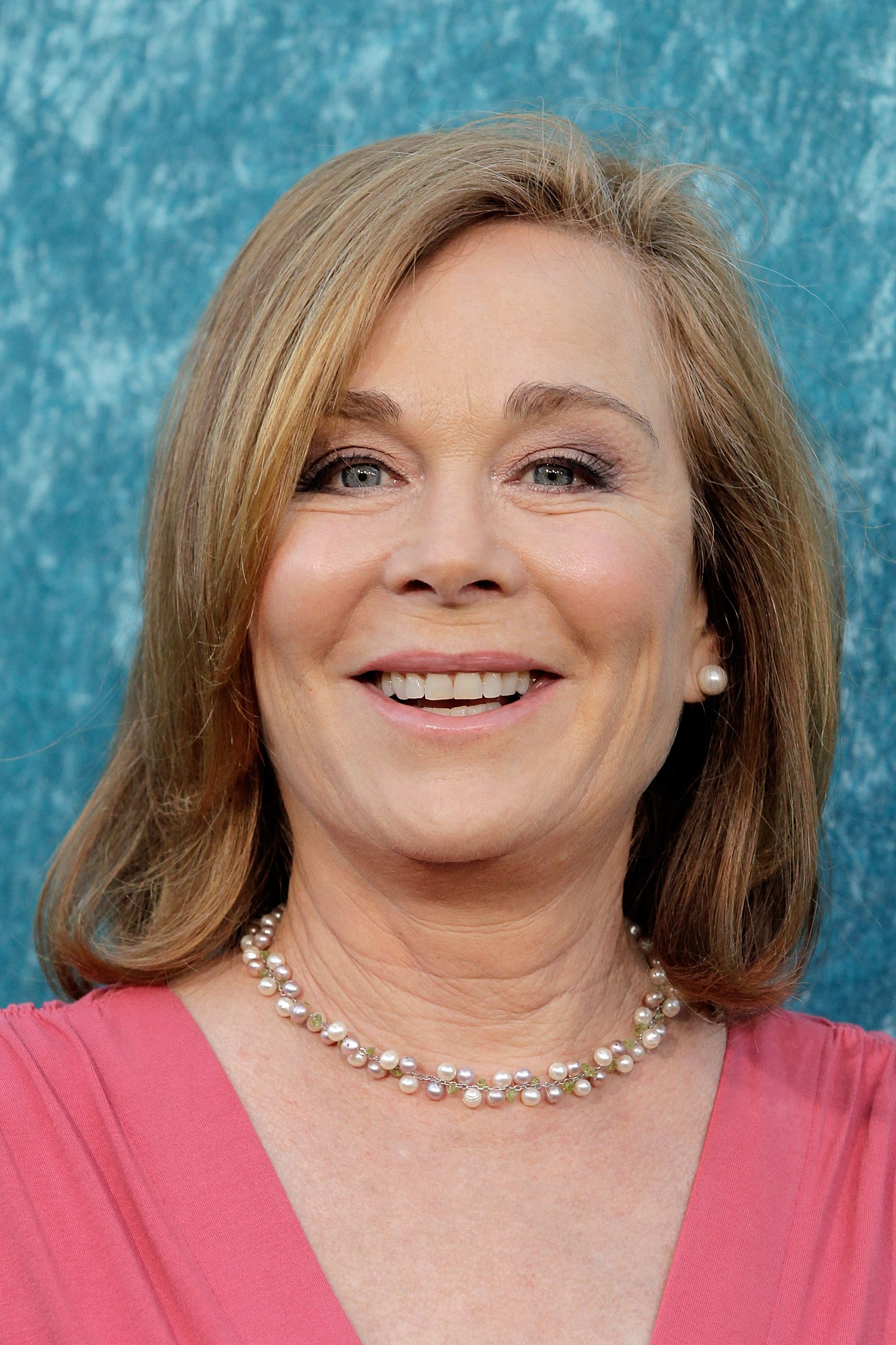 Roxanne Hart | Murder Wiki | Fandom