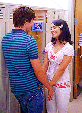 Are troy and gabriella still dating