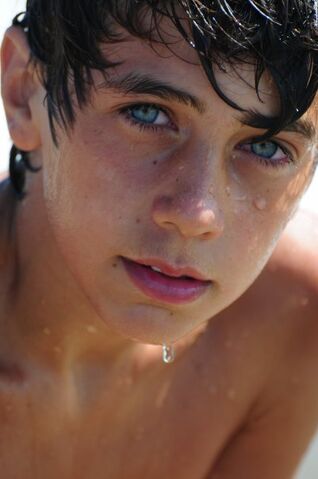 File:Tumblr llcvgx13PX1qe4nyno1 500 large.jpg