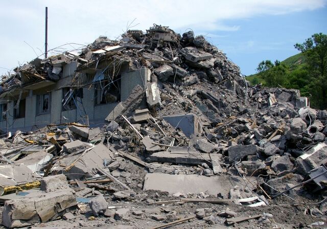 File:Earthquake Damage (4).jpg