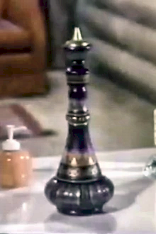 Reunion Bottle 02