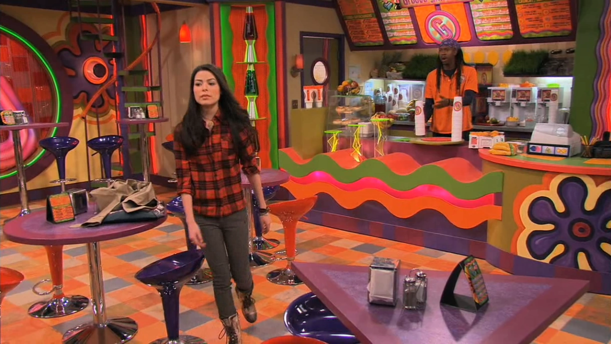 Image Carlytbosmoothie.png iCarly Wiki FANDOM powered by Wikia