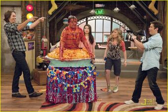 Igot A Hot Room Icarly Wiki Fandom
