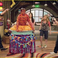 Gallery Igot A Hot Room Icarly Wiki Fandom