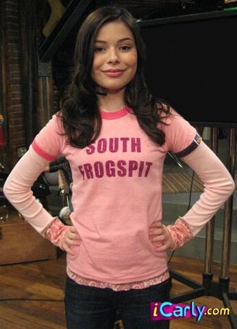 File:Miranda Cosgrove FB pic on iCarly page.jpg