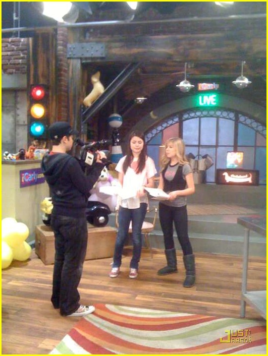 Image Icarly Behind The Scenes 05 Icarly Wiki Fandom Powered By Wikia 8546