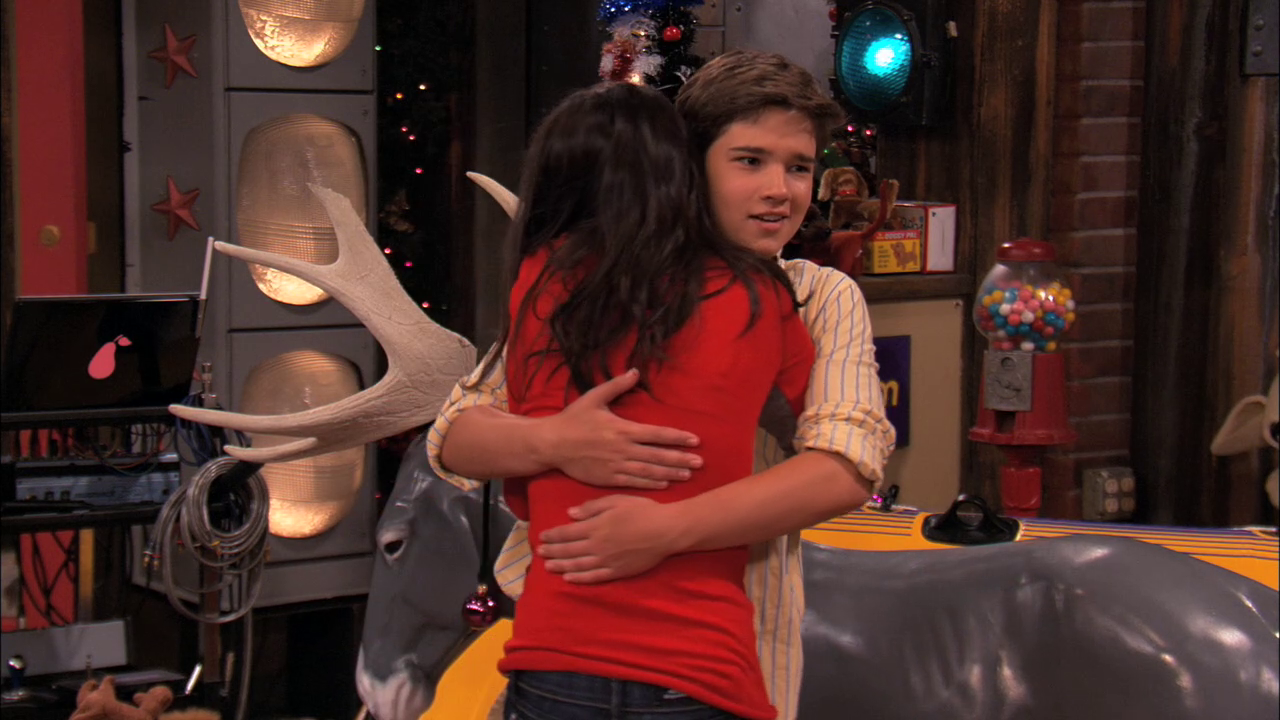 Icarly freddies mom finds out hes dating sam