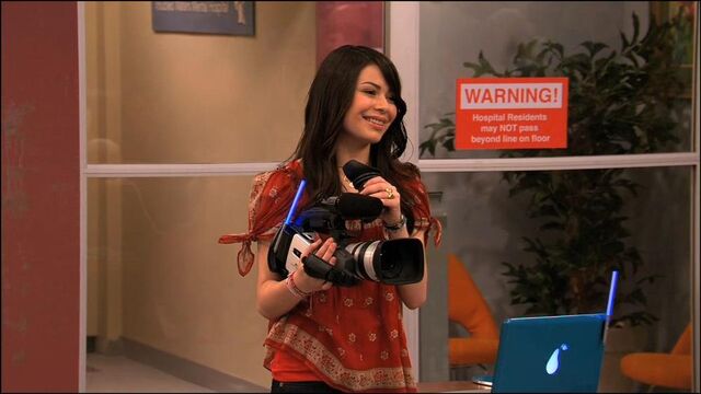 File:Happy Carly.jpg