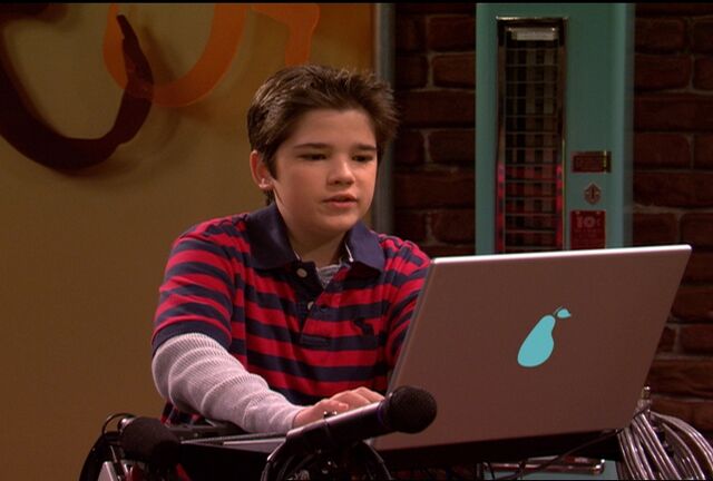 File:Pear book pro.jpg