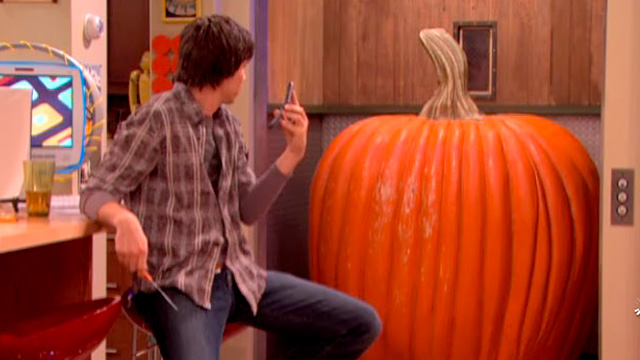 icarly iscream on halloween pumpkin
