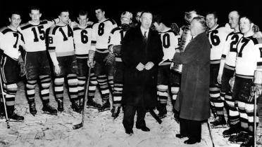1939 Bruins w Cup