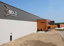 Bold Center Multiplex