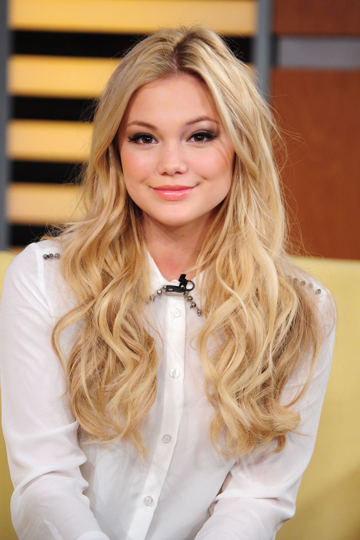 olivia holt idea wiki fandom powered by wikia