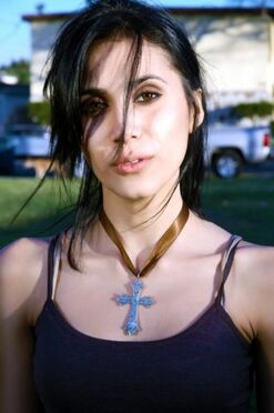 Cristina Vee