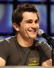 800px-Sam Witwer by Gage Skidmore