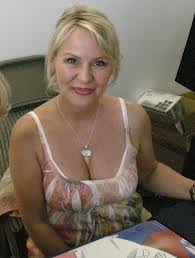 Wendee Lee