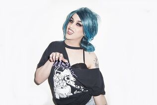 Adore Delano