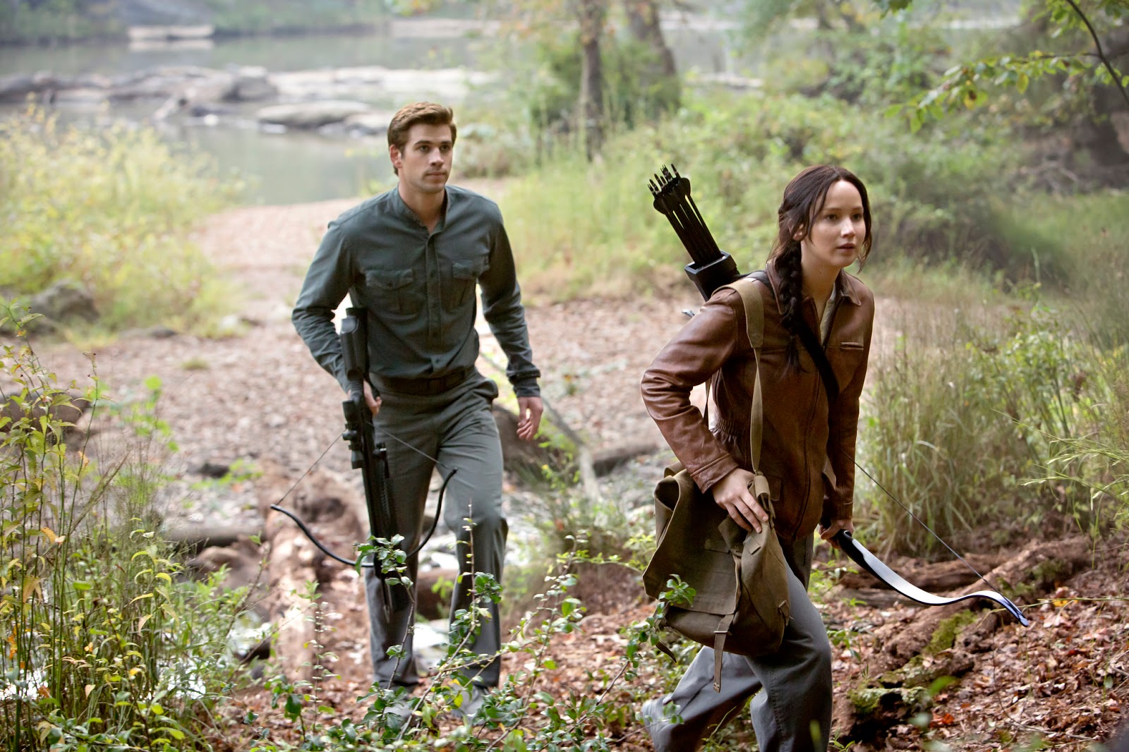 Obraz - Gale i Katniss na polowaniu w Dystrykcie 13.jpg | Igrzyska