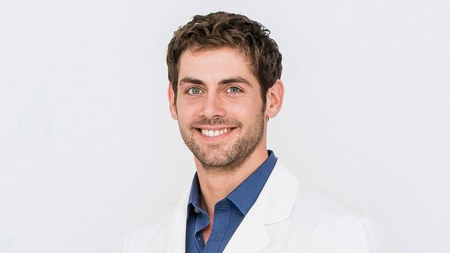 Dr Niklas Ahrend Dr Niklas Ahrend
