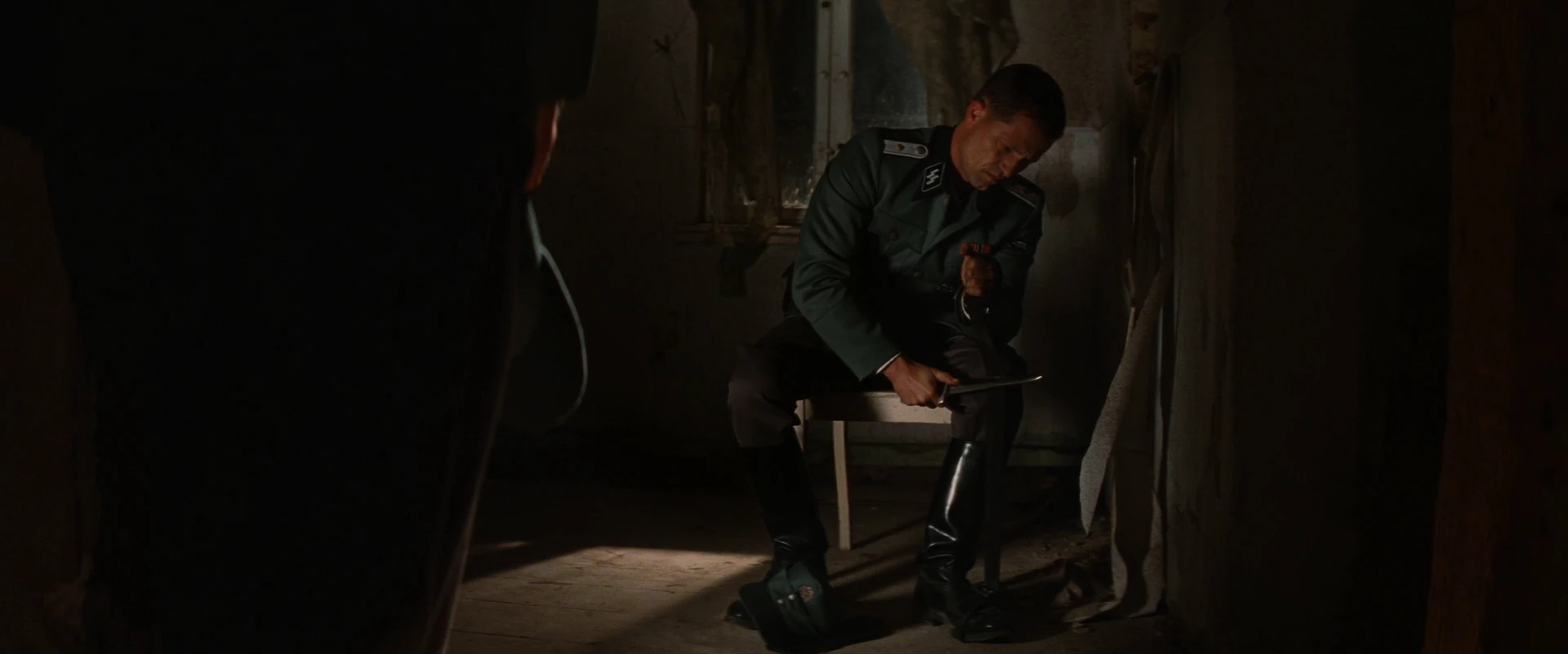 Stiglitz's knife Inglourious Basterds Wiki FANDOM powered by Wikia