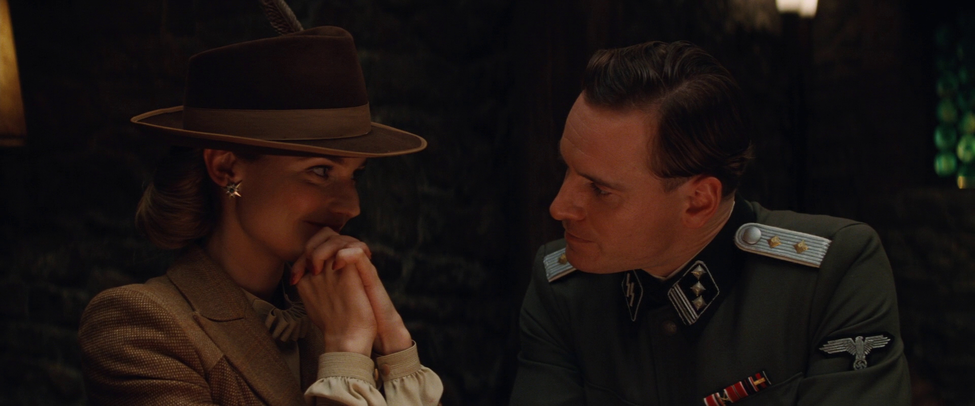 Image Bridget Von Hammersmark Looks At Archie Hicox Speechless Inglourious Basterds Wiki 5390