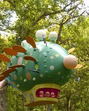 waving from the ninky nonk