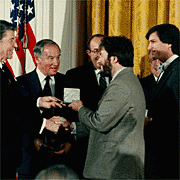 Ronald Reagan 1985 medal Wozniak Jobs