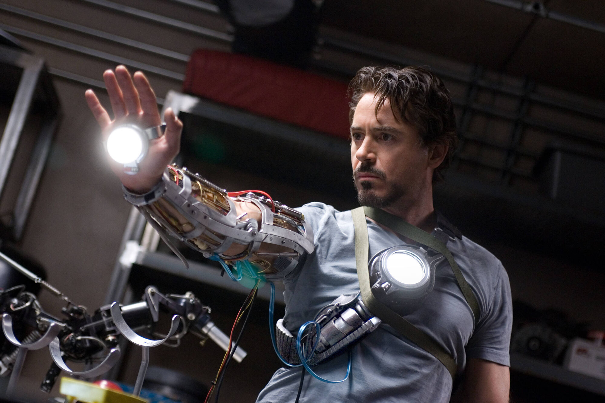 1. Tony Stark's Blonde Hair in Iron Man 2 - wide 7