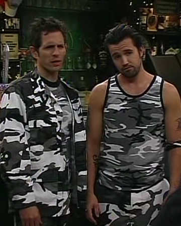 Mac And Dennis Manhunters It S Always Sunny In Philadelphia