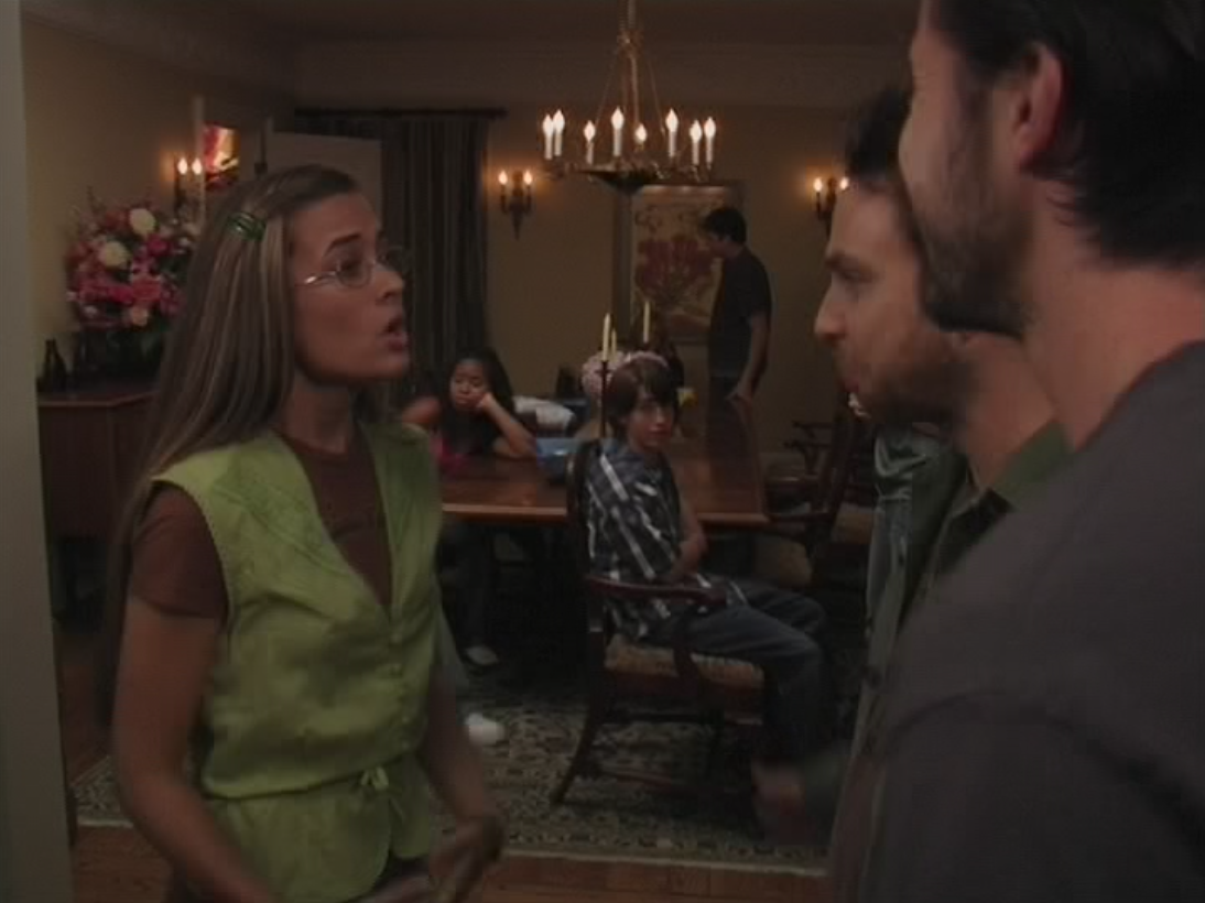 Sara | It's Always Sunny in Philadelphia Wiki | FANDOM powered by Wikia