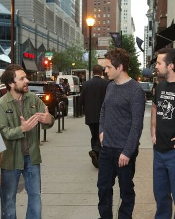 The Gang Tries Desperately To Win An Award It S Always Sunny In
