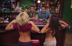 2x9 Mac and Dennis see the Girls