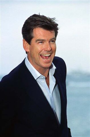 ファイル:PierceBrosnan(CannesPhotoCall).jpg